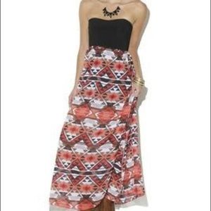 Strapless flowy dress